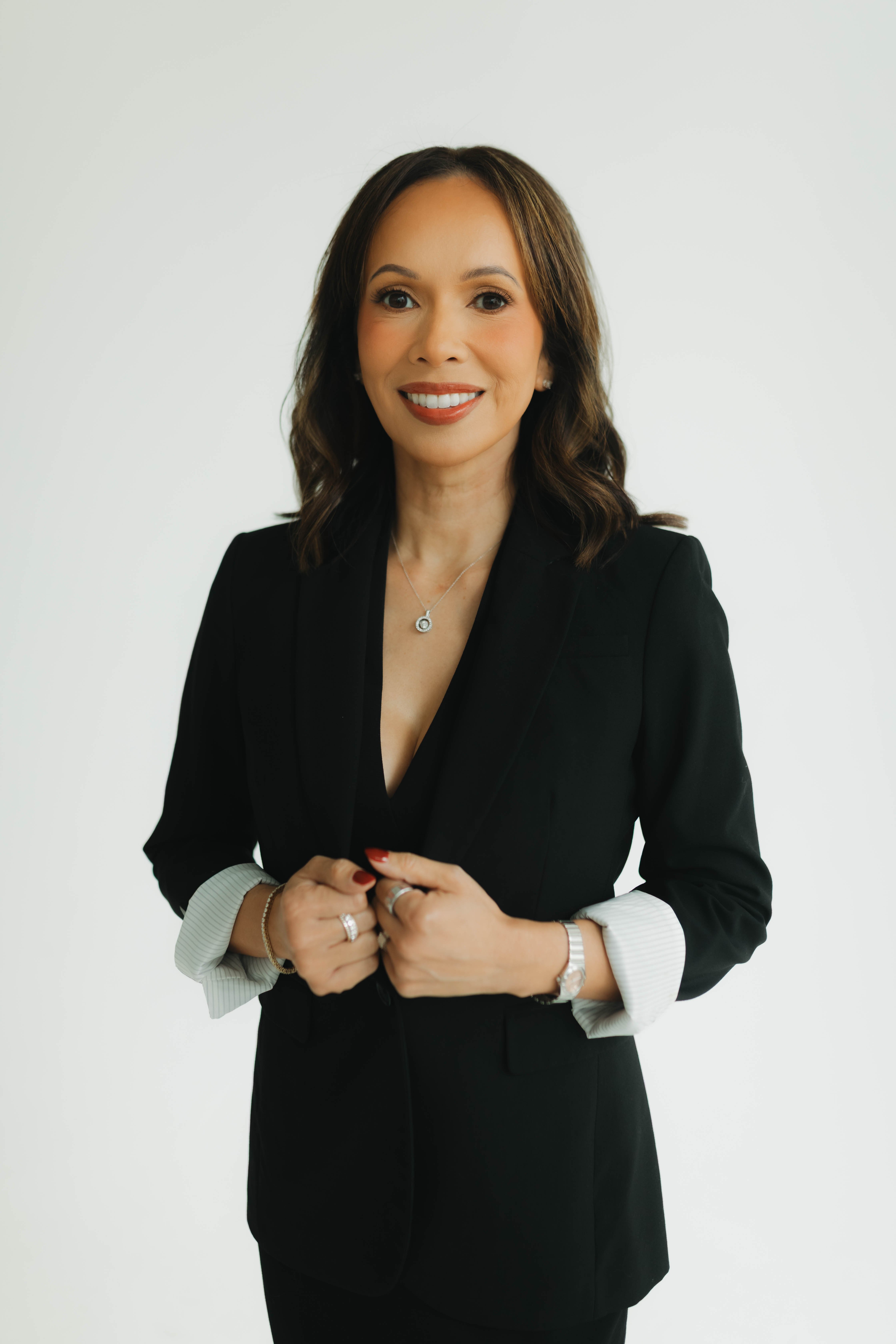 Imeelyn Zarzuela is a Board-Certified Family Nurse Practitioner at Center for Facial Rejuvenation
